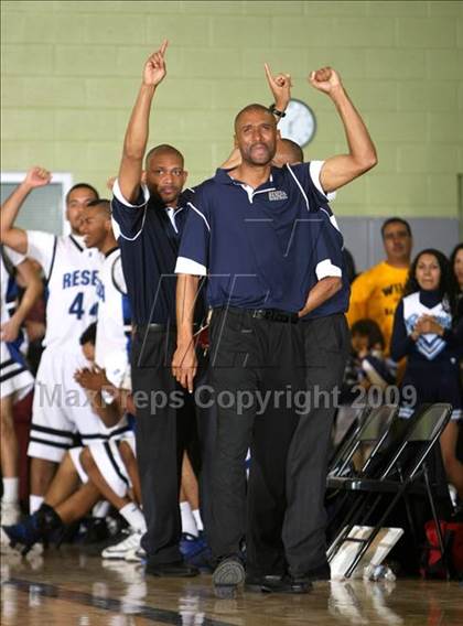 Thumbnail 3 in Reseda vs. University (CIF LACS D2 Final) photogallery.