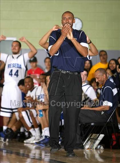 Thumbnail 1 in Reseda vs. University (CIF LACS D2 Final) photogallery.