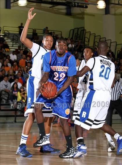 Thumbnail 3 in Reseda vs. University (CIF LACS D2 Final) photogallery.