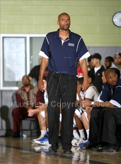 Thumbnail 1 in Reseda vs. University (CIF LACS D2 Final) photogallery.