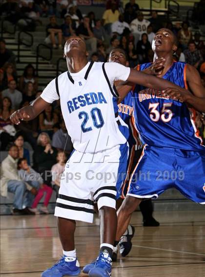 Thumbnail 1 in Reseda vs. University (CIF LACS D2 Final) photogallery.