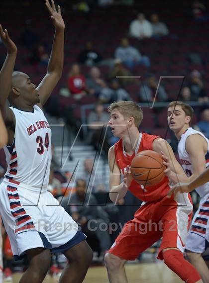 Thumbnail 1 in Mater Dei vs. Redondo Union (Tarkanian Classic) photogallery.