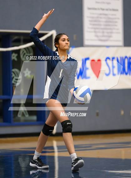 Thumbnail 2 in Rio Americano @ Vista del Lago photogallery.