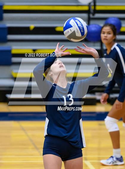 Thumbnail 3 in Rio Americano @ Vista del Lago photogallery.