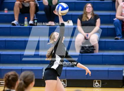 Thumbnail 2 in Rio Americano @ Vista del Lago photogallery.