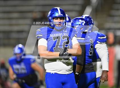 Thumbnail 3 in Weiss vs. Barbers Hill (UIL 5A D1 Football Regional Semifinal) photogallery.