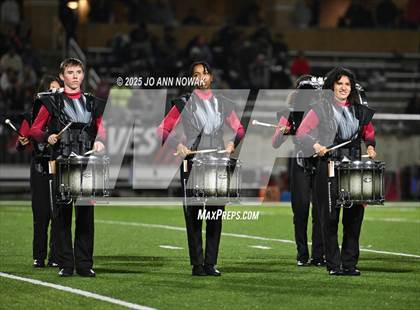 Thumbnail 2 in Weiss vs. Barbers Hill (UIL 5A D1 Football Regional Semifinal) photogallery.
