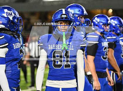 Thumbnail 1 in Weiss vs. Barbers Hill (UIL 5A D1 Football Regional Semifinal) photogallery.