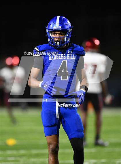 Thumbnail 3 in Weiss vs. Barbers Hill (UIL 5A D1 Football Regional Semifinal) photogallery.