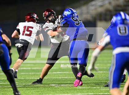 Thumbnail 2 in Weiss vs. Barbers Hill (UIL 5A D1 Football Regional Semifinal) photogallery.