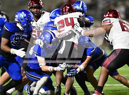 Thumbnail 2 in Weiss vs. Barbers Hill (UIL 5A D1 Football Regional Semifinal) photogallery.