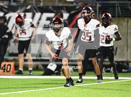 Thumbnail 1 in Weiss vs. Barbers Hill (UIL 5A D1 Football Regional Semifinal) photogallery.