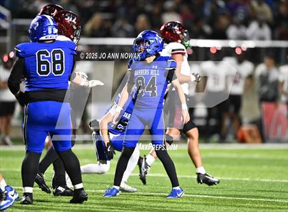 Thumbnail 2 in Weiss vs. Barbers Hill (UIL 5A D1 Football Regional Semifinal) photogallery.