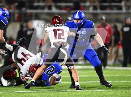 Thumbnail 1 in Weiss vs. Barbers Hill (UIL 5A D1 Football Regional Semifinal) photogallery.