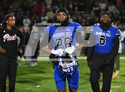 Thumbnail 1 in Weiss vs. Barbers Hill (UIL 5A D1 Football Regional Semifinal) photogallery.