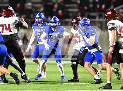 Thumbnail 1 in Weiss vs. Barbers Hill (UIL 5A D1 Football Regional Semifinal) photogallery.