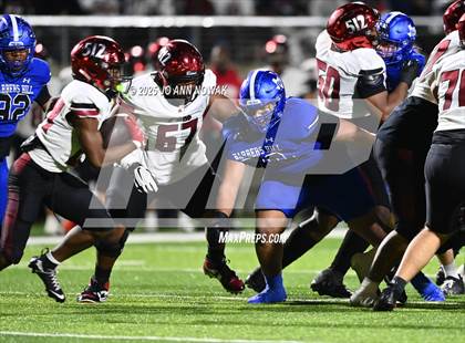 Thumbnail 3 in Weiss vs. Barbers Hill (UIL 5A D1 Football Regional Semifinal) photogallery.
