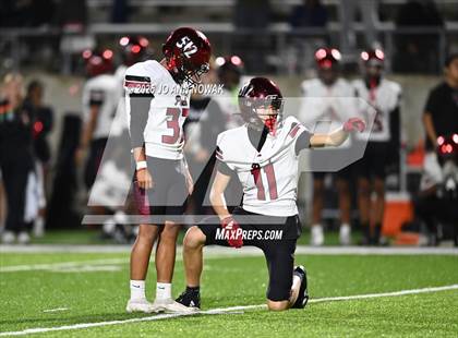 Thumbnail 1 in Weiss vs. Barbers Hill (UIL 5A D1 Football Regional Semifinal) photogallery.