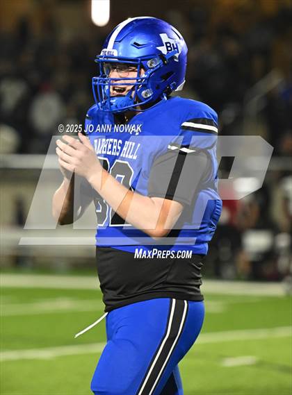 Thumbnail 3 in Weiss vs. Barbers Hill (UIL 5A D1 Football Regional Semifinal) photogallery.