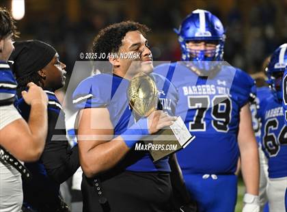 Thumbnail 3 in Weiss vs. Barbers Hill (UIL 5A D1 Football Regional Semifinal) photogallery.