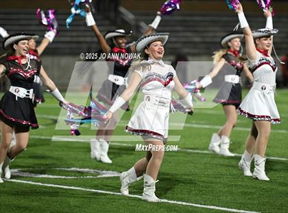 Thumbnail 2 in Weiss vs. Barbers Hill (UIL 5A D1 Football Regional Semifinal) photogallery.