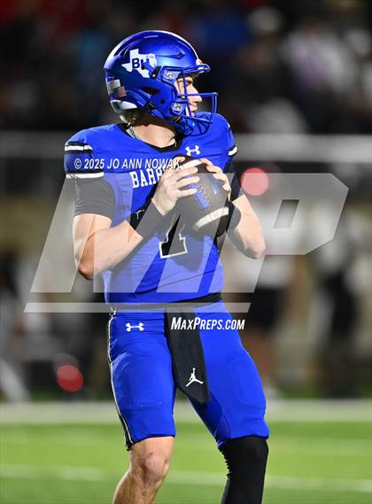 Thumbnail 3 in Weiss vs. Barbers Hill (UIL 5A D1 Football Regional Semifinal) photogallery.