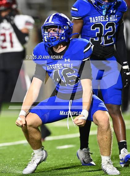 Thumbnail 1 in Weiss vs. Barbers Hill (UIL 5A D1 Football Regional Semifinal) photogallery.