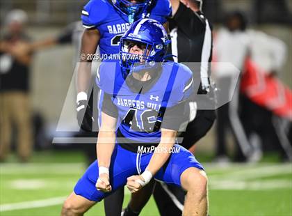 Thumbnail 2 in Weiss vs. Barbers Hill (UIL 5A D1 Football Regional Semifinal) photogallery.