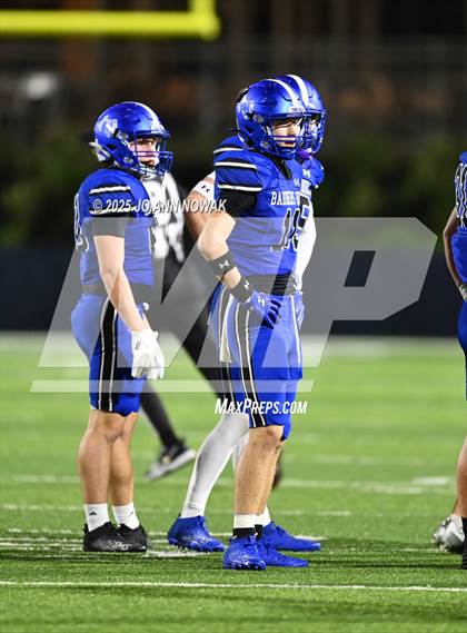 Thumbnail 1 in Weiss vs. Barbers Hill (UIL 5A D1 Football Regional Semifinal) photogallery.