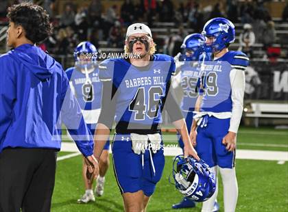 Thumbnail 1 in Weiss vs. Barbers Hill (UIL 5A D1 Football Regional Semifinal) photogallery.