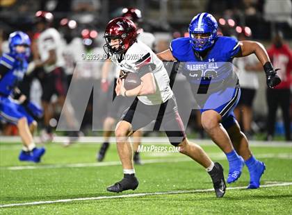 Thumbnail 3 in Weiss vs. Barbers Hill (UIL 5A D1 Football Regional Semifinal) photogallery.