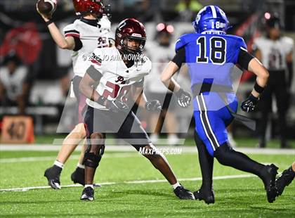 Thumbnail 2 in Weiss vs. Barbers Hill (UIL 5A D1 Football Regional Semifinal) photogallery.