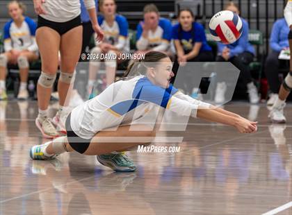 Thumbnail 3 in Rampart vs. Rangeview (CHSAA 5A Region 5) photogallery.