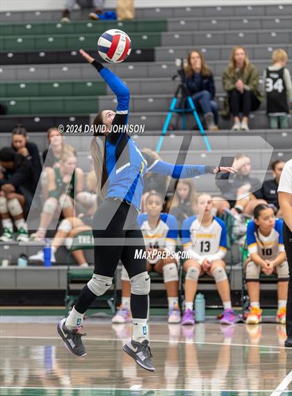 Thumbnail 3 in Rampart vs. Rangeview (CHSAA 5A Region 5) photogallery.