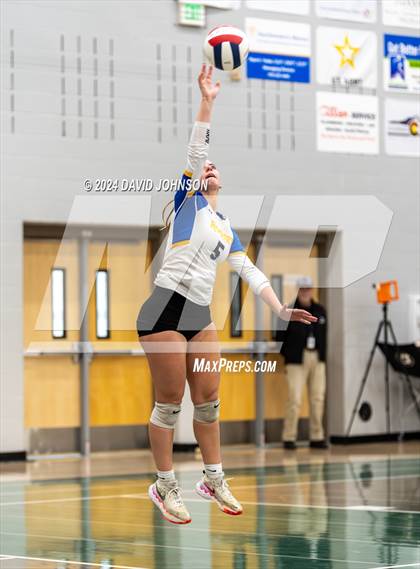 Thumbnail 1 in Rampart vs. Rangeview (CHSAA 5A Region 5) photogallery.