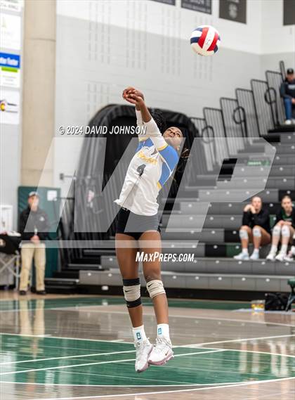 Thumbnail 3 in Rampart vs. Rangeview (CHSAA 5A Region 5) photogallery.