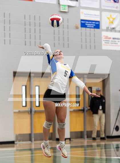 Thumbnail 3 in Rampart vs. Rangeview (CHSAA 5A Region 5) photogallery.