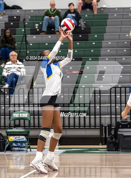 Thumbnail 3 in Rampart vs. Rangeview (CHSAA 5A Region 5) photogallery.