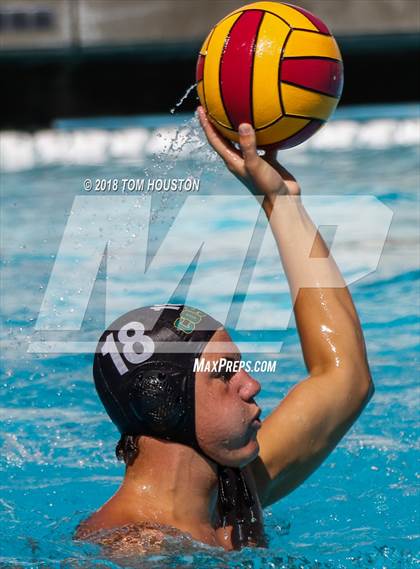 Thumbnail 2 in Mira Costa vs Agoura (D2 Showcase) photogallery.