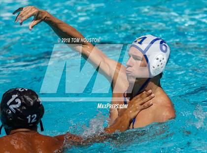 Thumbnail 2 in Mira Costa vs Agoura (D2 Showcase) photogallery.