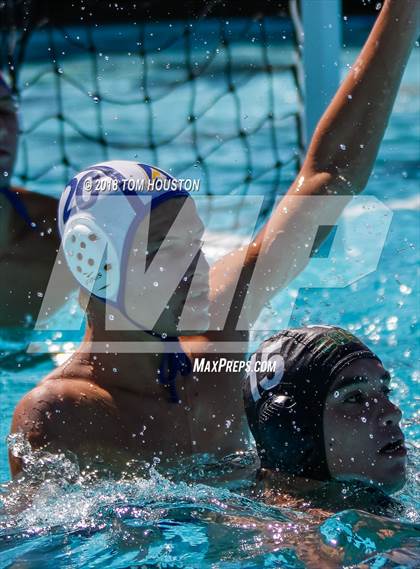 Thumbnail 1 in Mira Costa vs Agoura (D2 Showcase) photogallery.