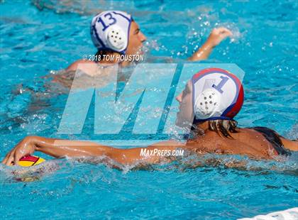 Thumbnail 2 in Mira Costa vs Agoura (D2 Showcase) photogallery.
