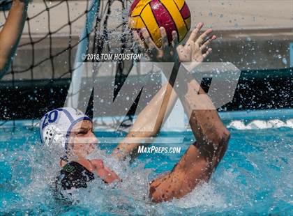 Thumbnail 2 in Mira Costa vs Agoura (D2 Showcase) photogallery.