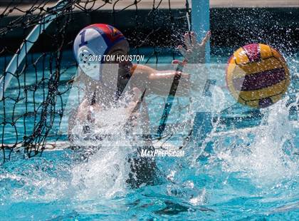 Thumbnail 3 in Mira Costa vs Agoura (D2 Showcase) photogallery.