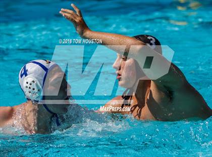 Thumbnail 3 in Mira Costa vs Agoura (D2 Showcase) photogallery.