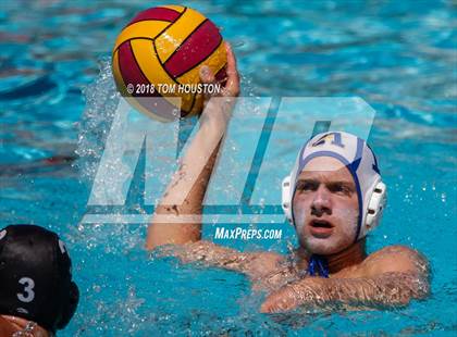 Thumbnail 2 in Mira Costa vs Agoura (D2 Showcase) photogallery.