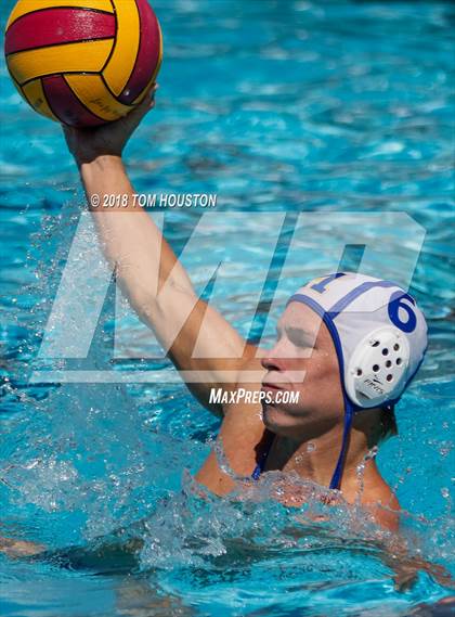 Thumbnail 1 in Mira Costa vs Agoura (D2 Showcase) photogallery.
