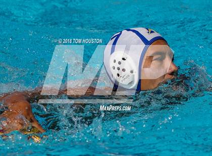 Thumbnail 2 in Mira Costa vs Agoura (D2 Showcase) photogallery.