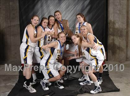 Thumbnail 3 in Poly vs. Oak Ridge (CIF State D1 Award Photos) photogallery.