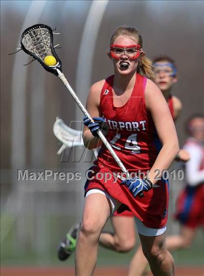 Thumbnail 3 in Rush-Henrietta vs. Fairport photogallery.